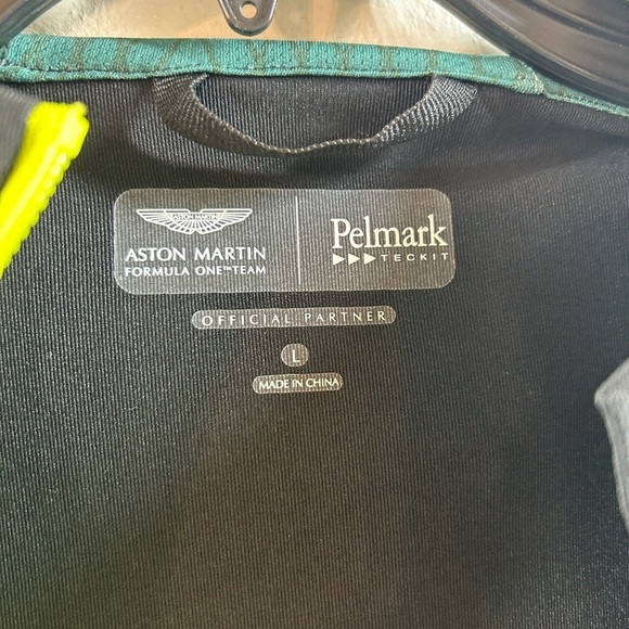 Aston Martin Formula One Lifestyle Tech Hoodie Crypto Jacket Racing L NWT Black - Picture 15 of 16